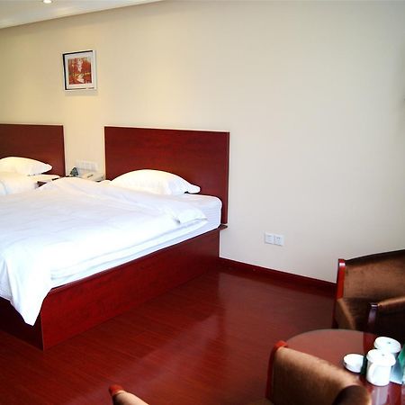 Greentree Alliance Guangxi Hezhou Babu District Lingfeng Square Hotel Eksteriør billede