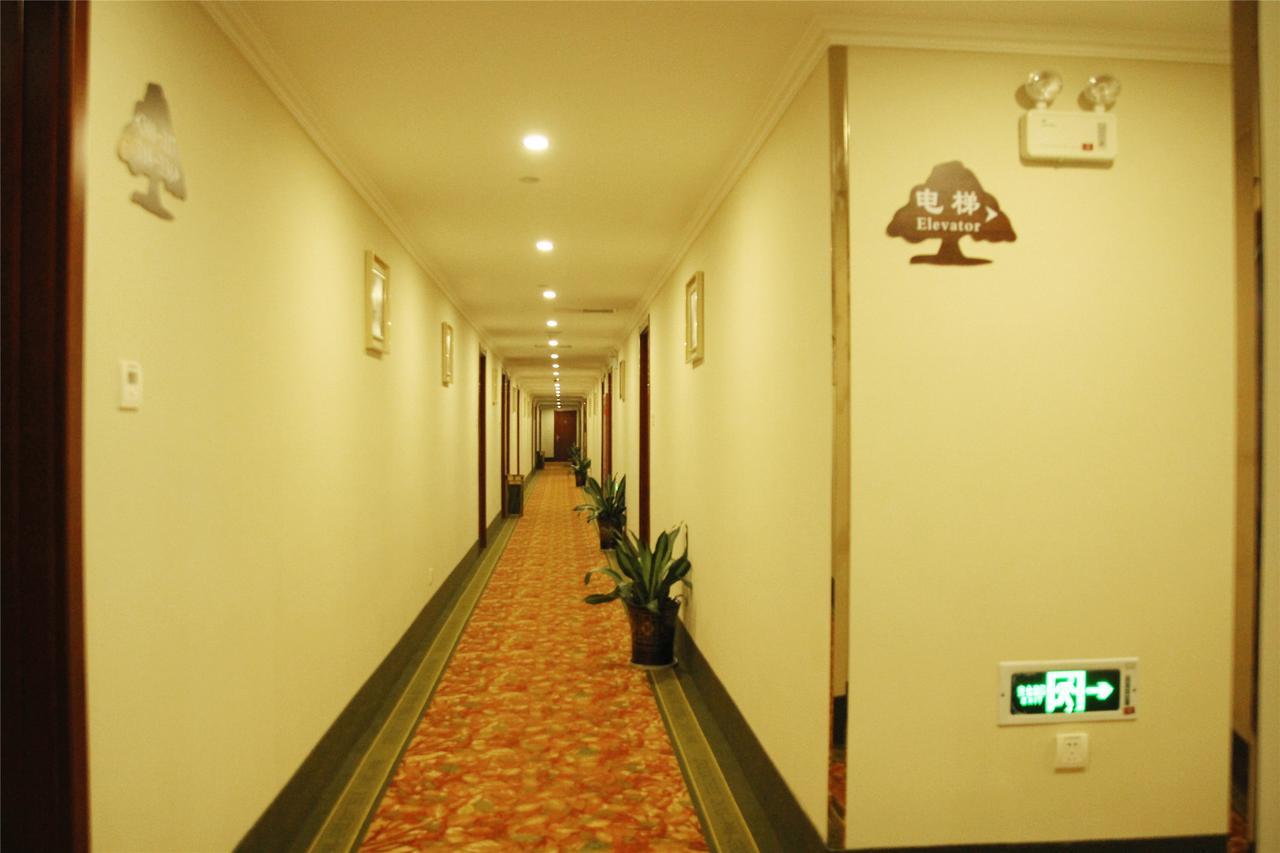 Greentree Alliance Guangxi Hezhou Babu District Lingfeng Square Hotel Eksteriør billede